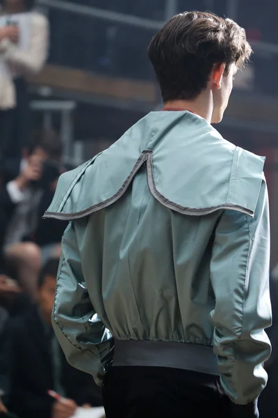 Look 54